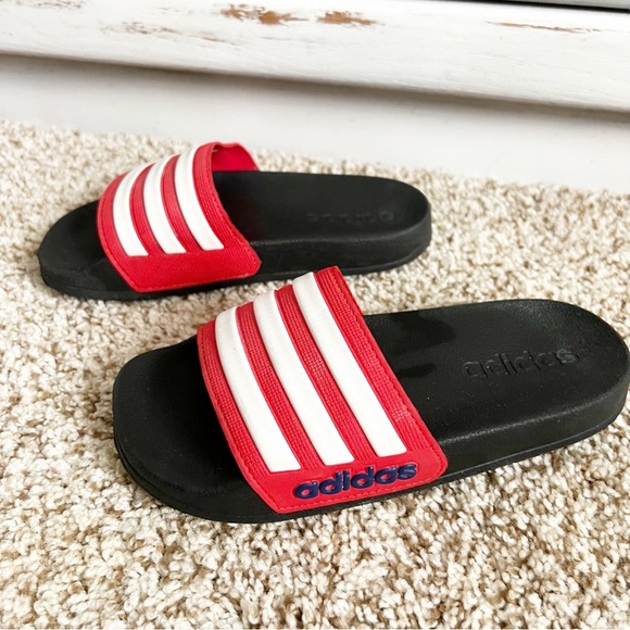 Adidas Kids Red and White Slide Sandals Size 13 - Picture 3 of 7